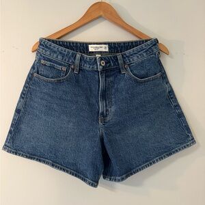 NWOT Abercrombie & Fitch Curve love Dad shorts